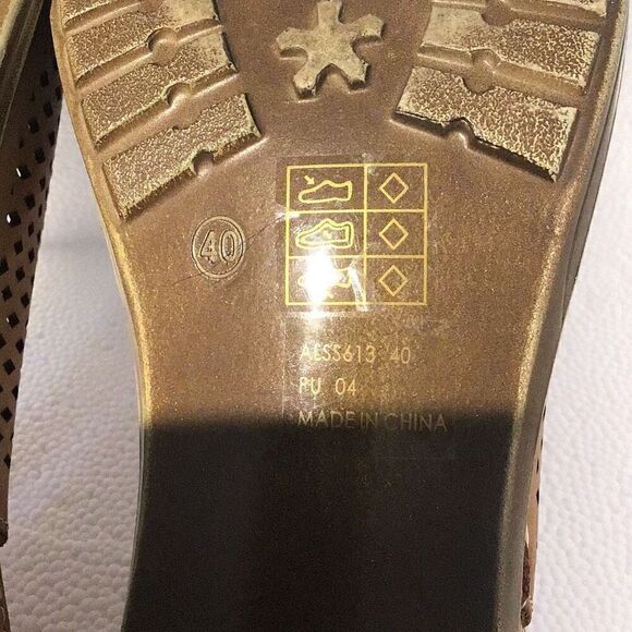 ￼beautiful, hardly worn Alexis, Leroy flower, toe clog size European 40 US 7 to - Picture 9 of 9